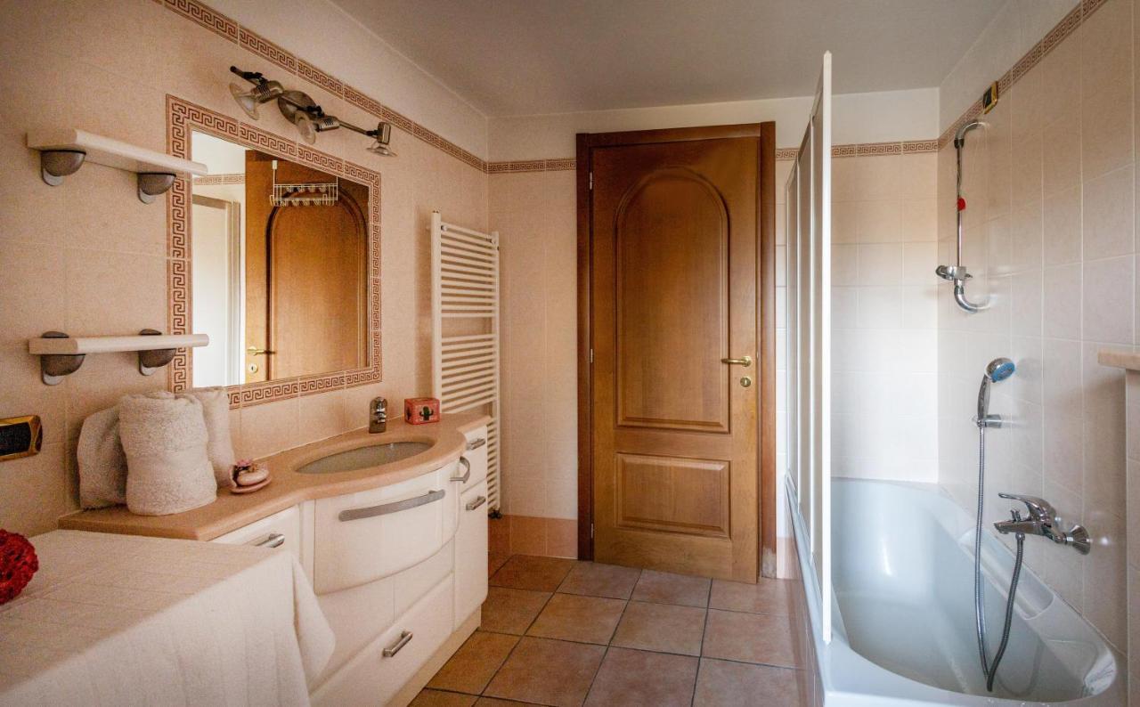 L'Angolo Delle Peonie Appartement Cannobio Buitenkant foto